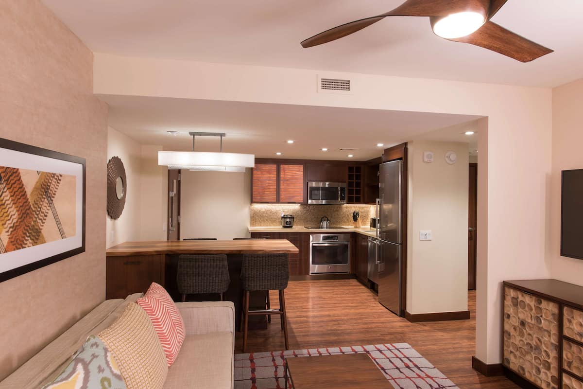 1 bedroom, premium bedding, pillow-top beds, in-room safe