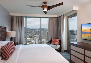 1 bedroom, premium bedding, pillowtop beds, in-room safe at Hilton Grand Vac Club The Grand Islander Waikiki Honolulu