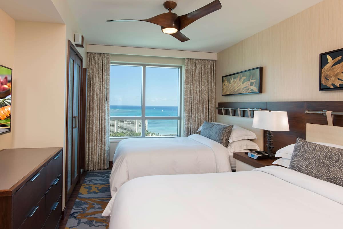 1 bedroom, premium bedding, pillow-top beds, in-room safe