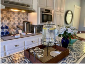 Desayuno continental gratuito y diario