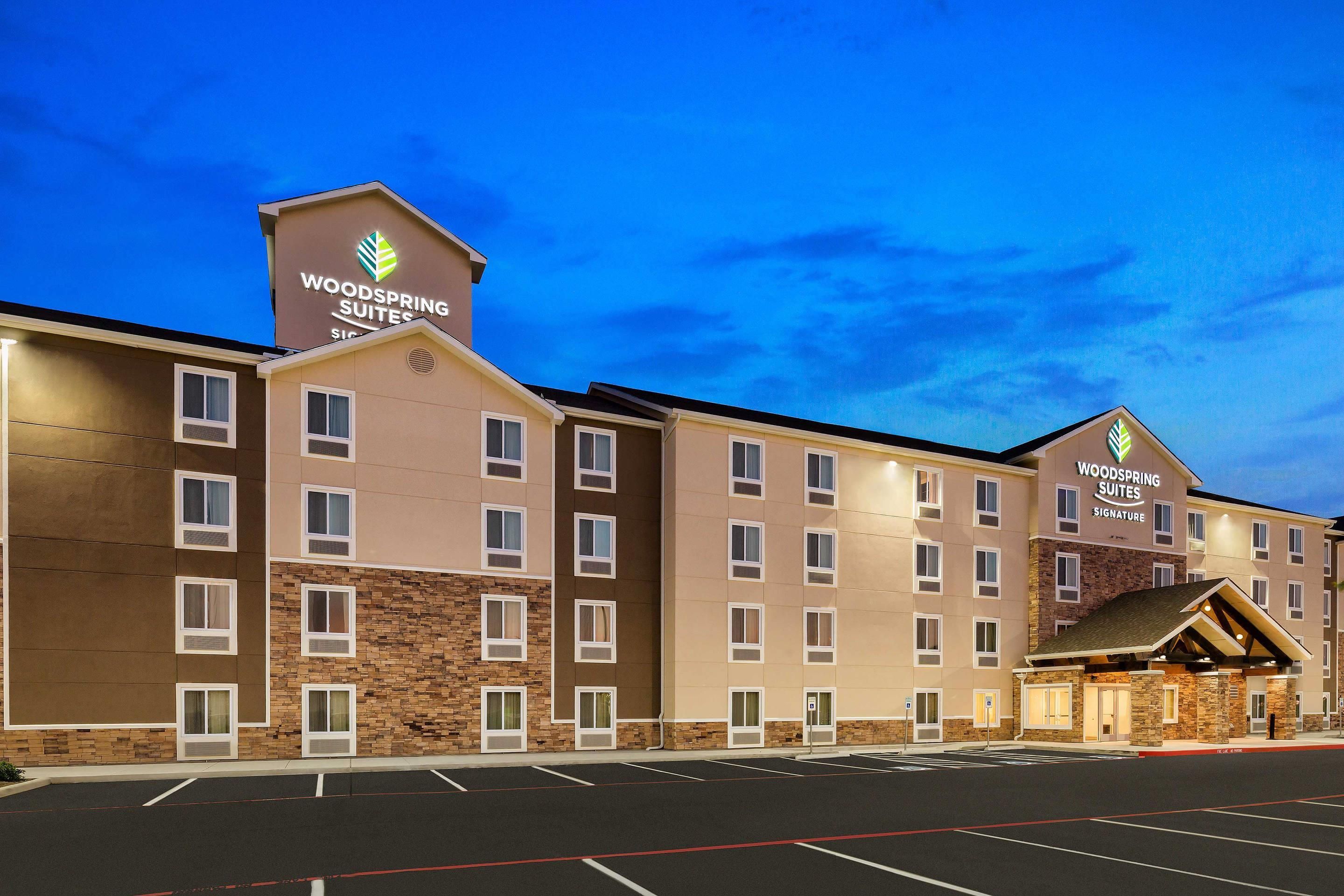 Photo - WoodSpring Suites Houston IAH Airport