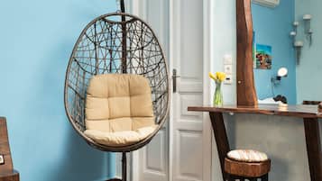 Suite, Balcony (King) | Room amenity
