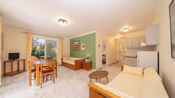 Family Apartment (Family) | Living area