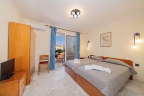 Departamento Deluxe (Family) | Caja de seguridad en la habitación, escritorio y insonorización 