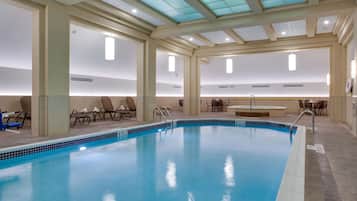 Indendørs pool