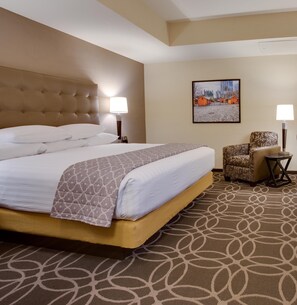 Premium bedding, desk, iron/ironing board, free cribs/infant beds