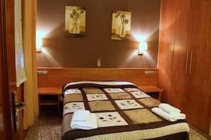 Twin Room - Hostal Fonda Galicia (Cardedeu)