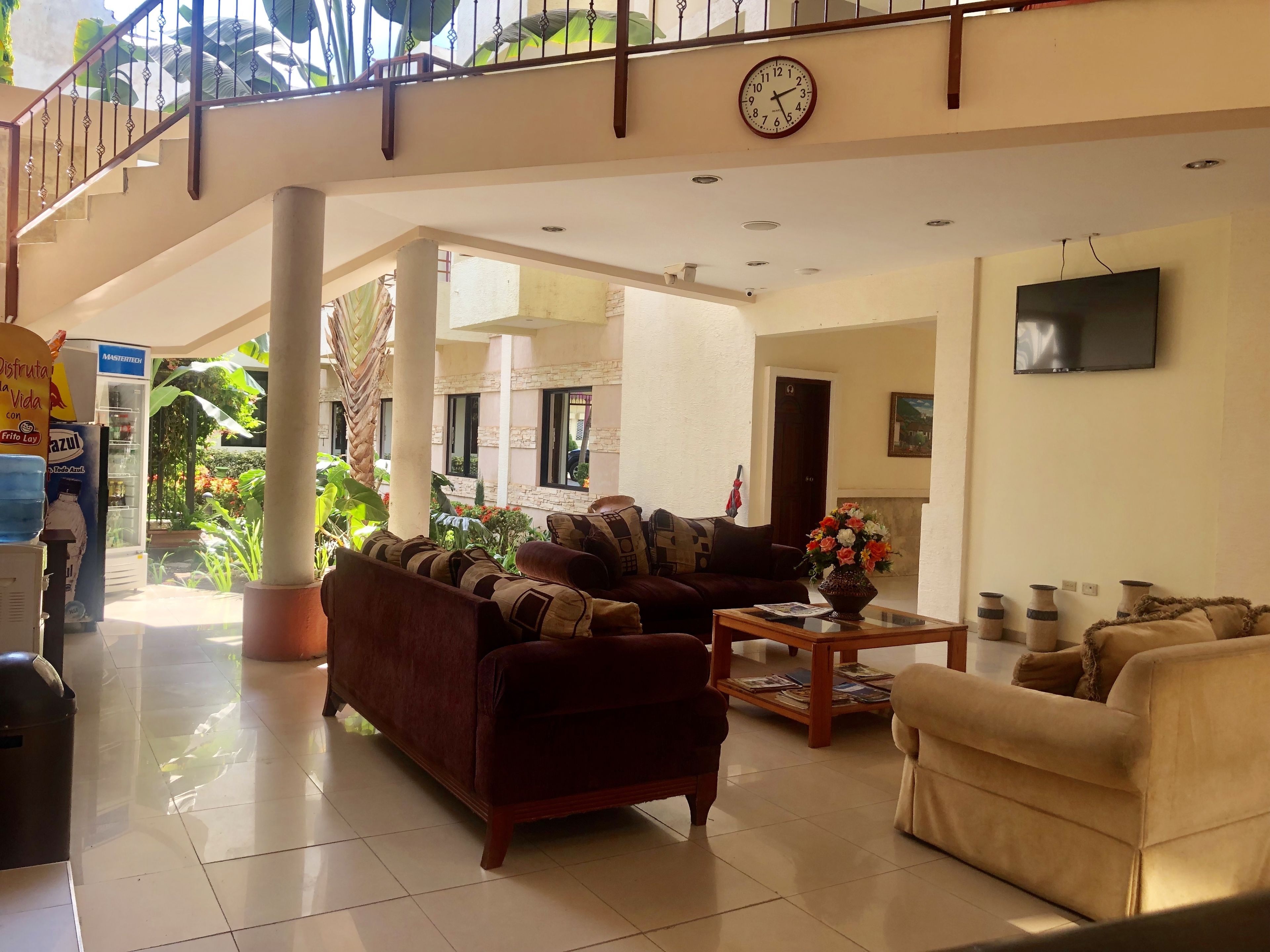 32-inch lcd tv with cable channels, tv