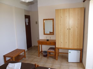 Double or Twin Room | Living area - Frini Hotel (Chania)