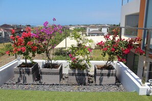Duplex Penthouse with Rooftop Balcony  | Balcón