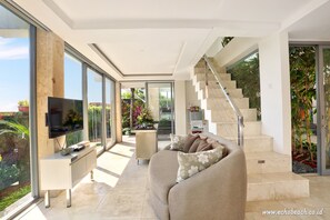 LED-televisio, videopelikonsoli, DVD-soitin