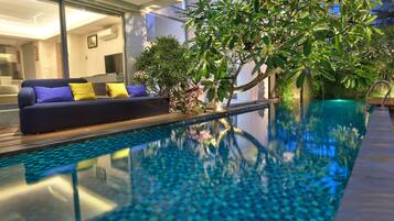 Apartment with Pool Access | 1 bedroom, Frette Italian sheets, premium bedding, Select Comfort beds