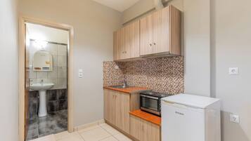 Studio | Individually decorated, desk, blackout drapes, soundproofing