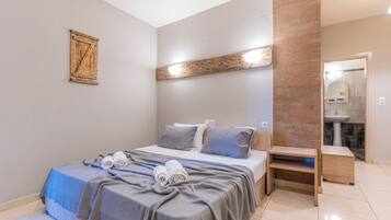 Studio | Individually decorated, desk, blackout drapes, soundproofing