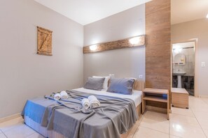 Studio | Individually decorated, desk, blackout drapes, soundproofing - Iliovasilema Hotel (Preveza)