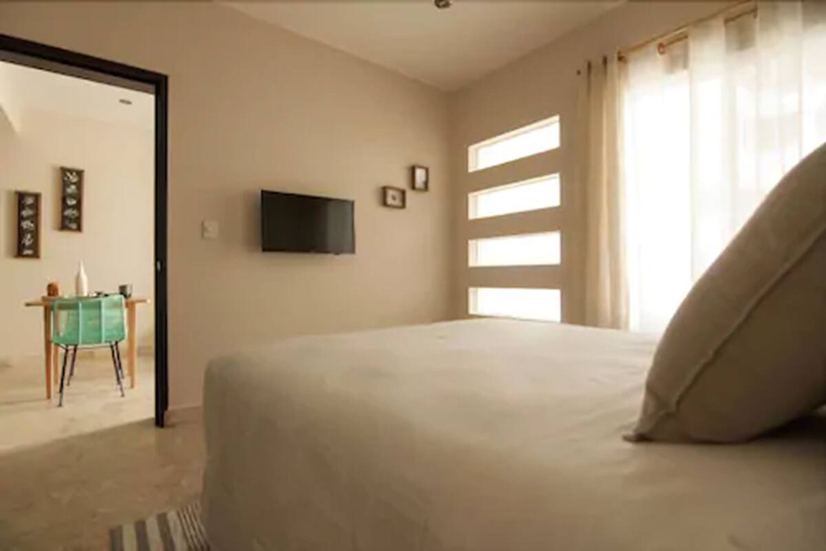 standard double room, 1 double bed, courtyard view | premium bedding, in-room safe, iron/ironing board, free wifi