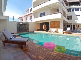 Outdoor pool, sun loungers