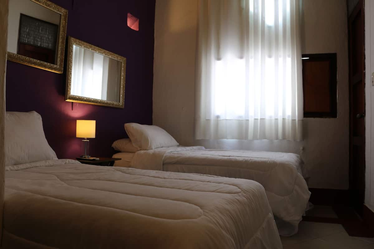 Standaard Twin kamer | Een kluis op de kamer, gratis babybedden, extra bedden, gratis wifi