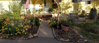 Yosemite Plaisance Bed & Breakfast