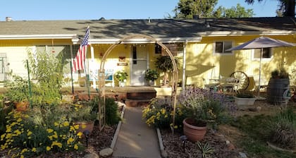 Yosemite Plaisance Bed & Breakfast