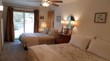 Deluxe King Suite | Free WiFi, bed sheets