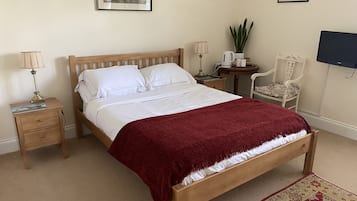 Quarto casal | 2 quartos, roupas de cama premium, escrivaninha