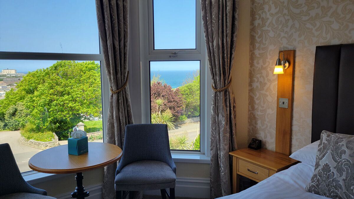 Classic Double Room | Hypo-allergenic bedding, iron/ironing board, free WiFi, bed sheets