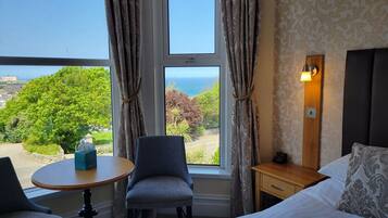 Classic Double Room | Hypo-allergenic bedding available, iron/ironing board, bed sheets