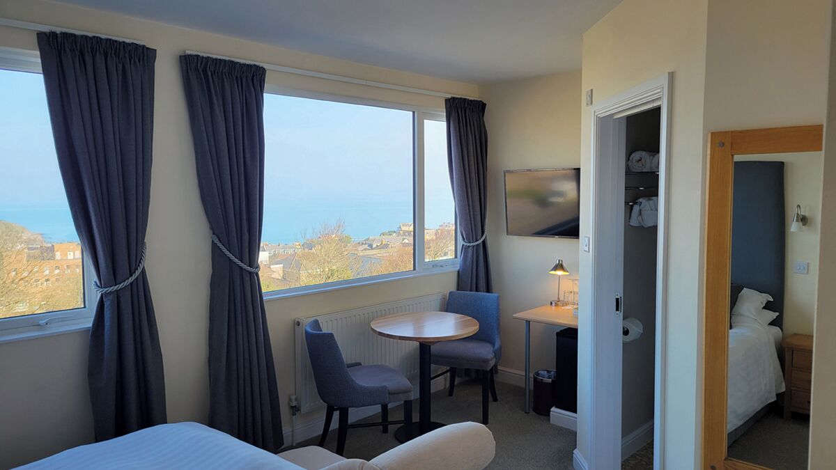 Superior Double Room | Hypo-allergenic bedding, iron/ironing board, free WiFi, bed sheets