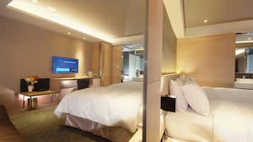 Family Quadruple Room | WiFi (free), bed sheets