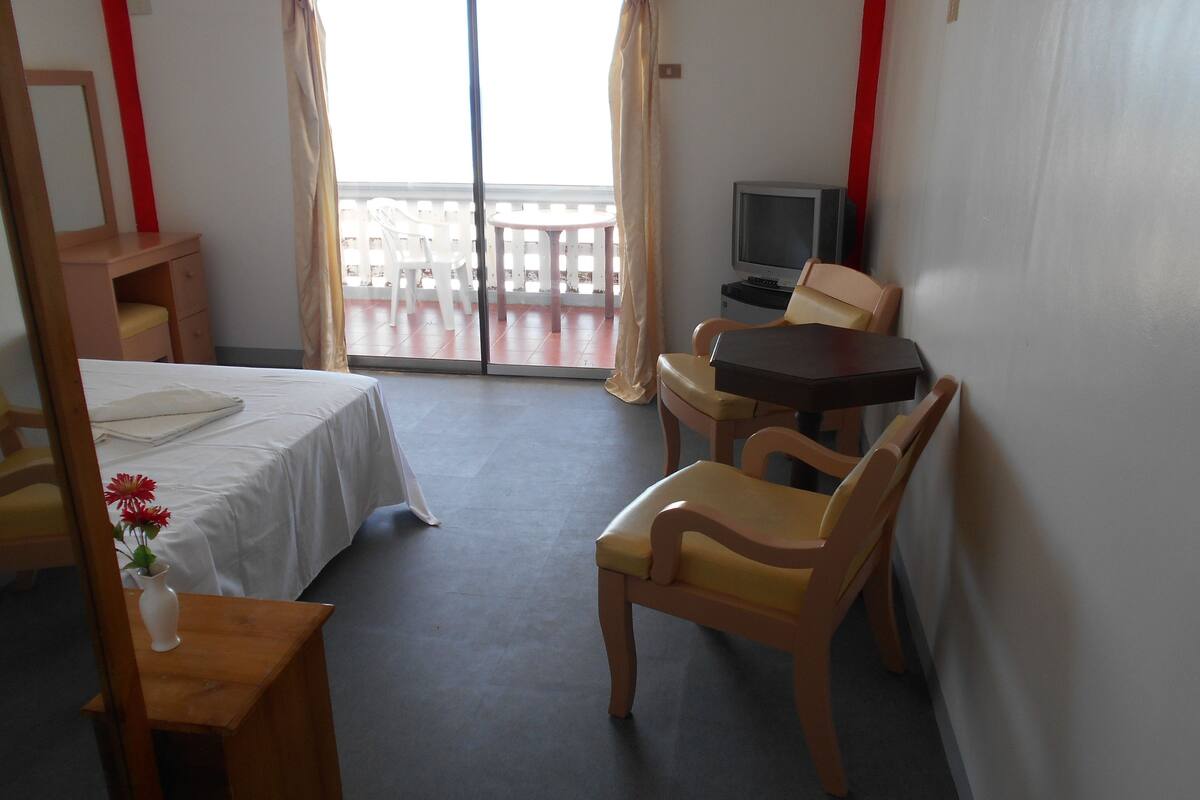 Blackout curtains, free WiFi, bed sheets, wheelchair access