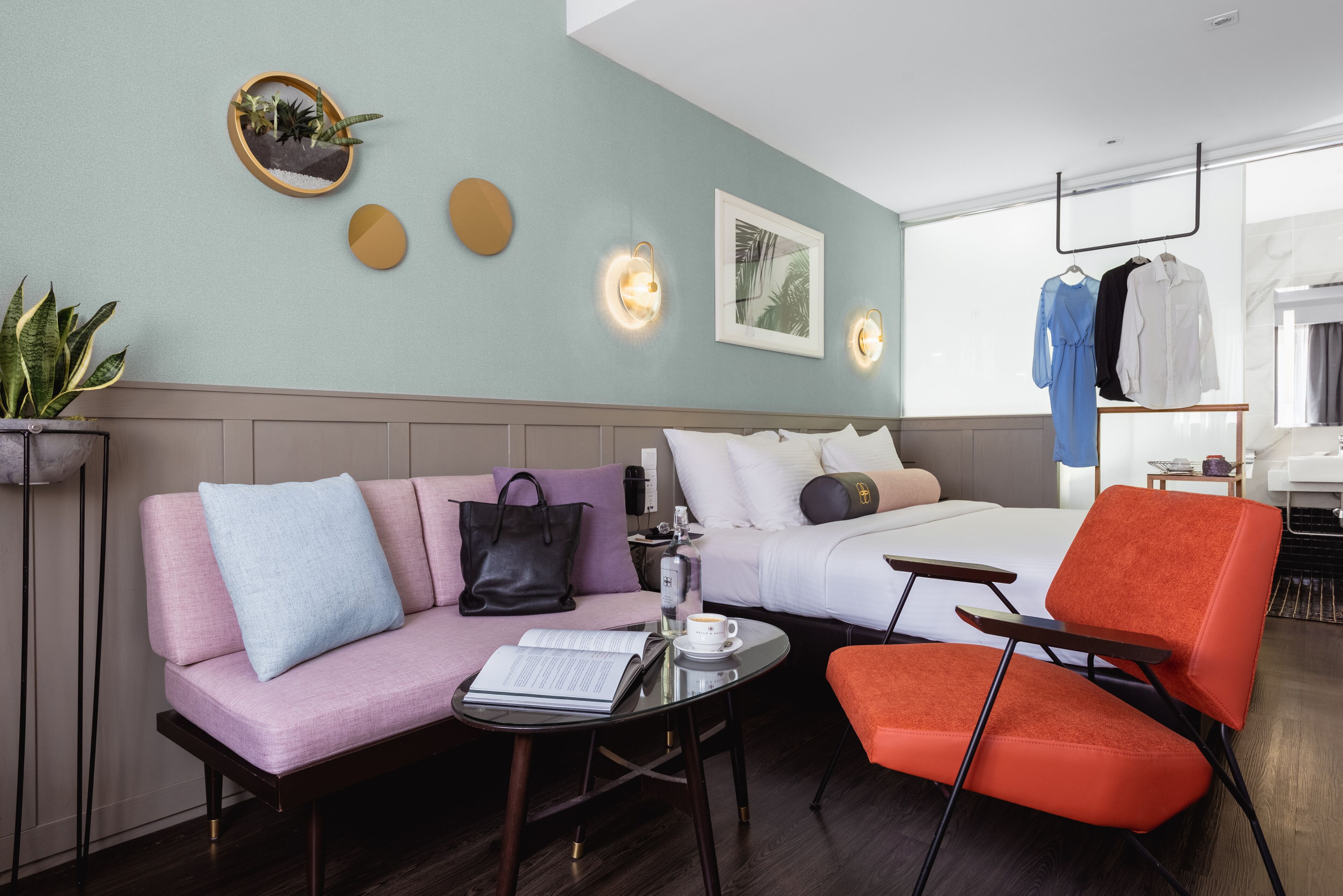 suite | living area | 32-inch led tv with cable channels, tv