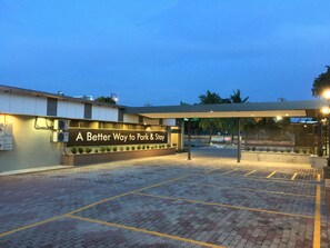 Ubetjent parkering (inkludert)