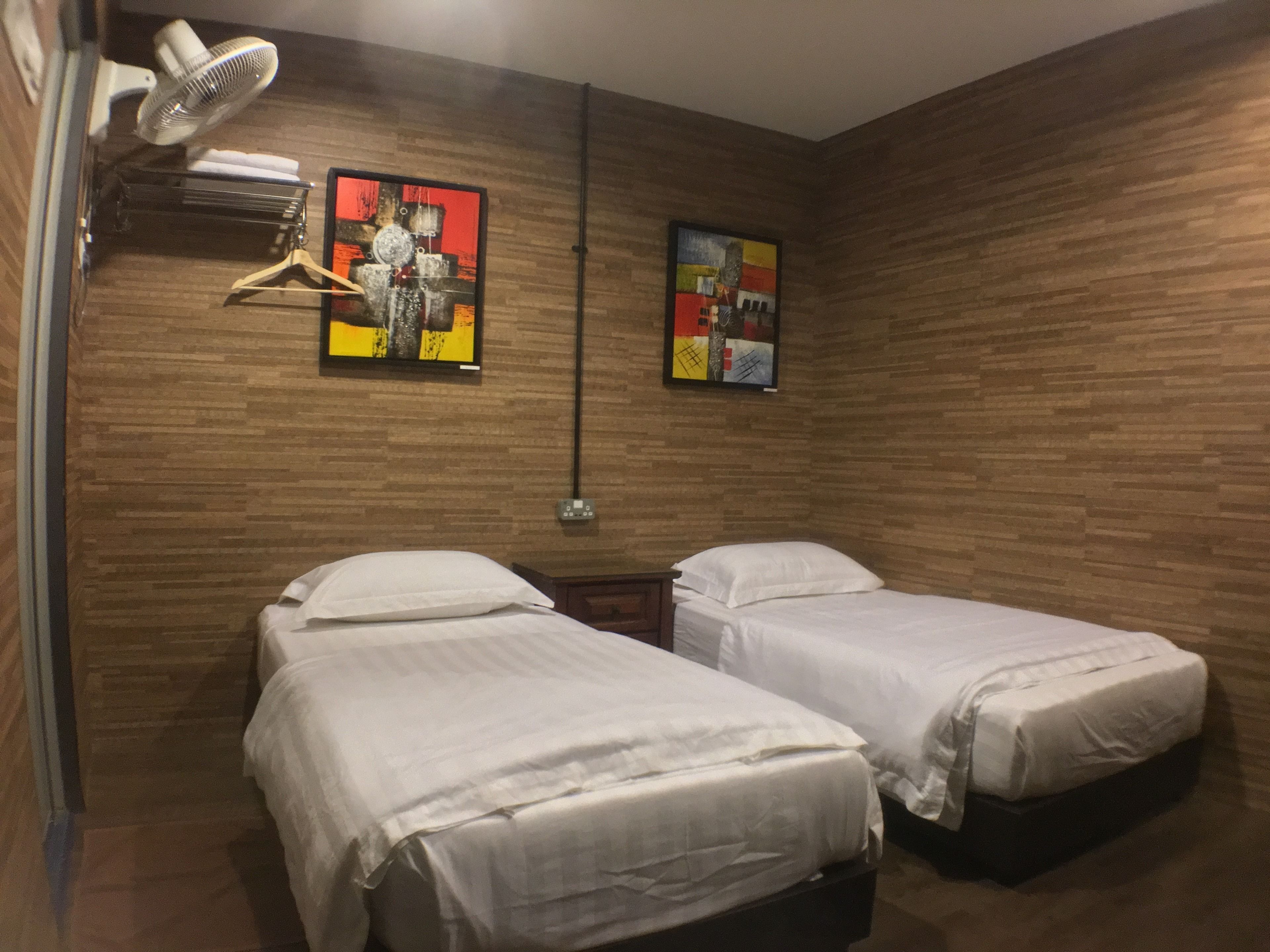 Minibar, Schreibtisch, schallisolierte Zimmer, Bügeleisen/Bügelbrett