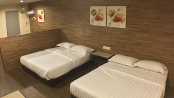 Family - 4 Suite | Bar mini, meja, kalis bunyi, seterika/papan seterika