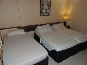 Deluxe Twin Room, 1 Bedroom, City View | 1 bedroom, minibar, desk, soundproofing - Off Day Inn Hotel (Malé)