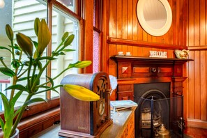 Interior detail - The Village B&B (Mudgeeraba)