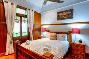 Habitación doble, 1 cama de matrimonio (The Starkey Room) | Ropa de cama de alta calidad y escritorio