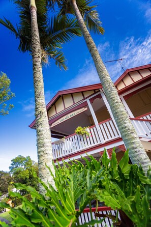 Front of property - The Village B&B (Mudgeeraba)