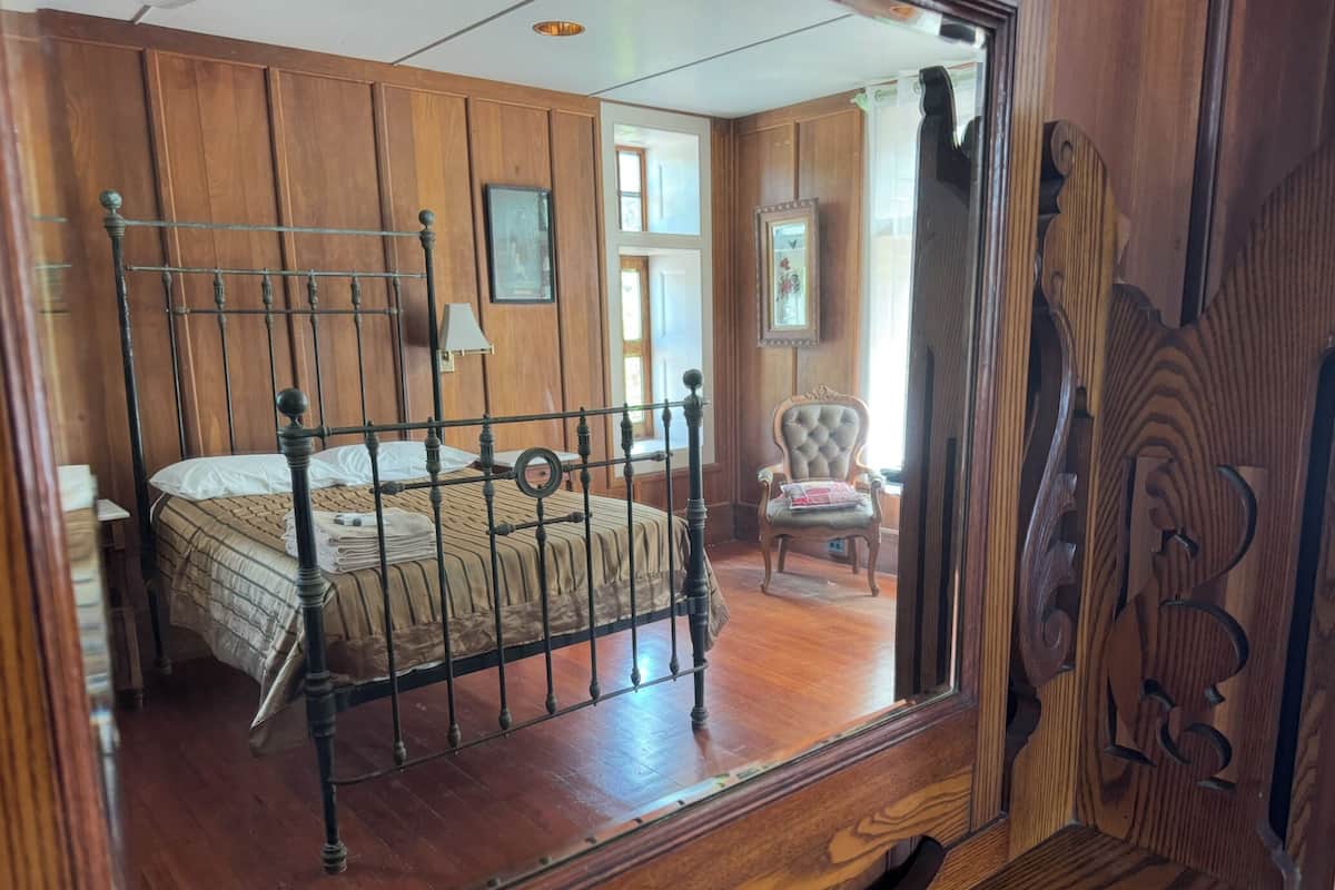 1 habitación, decoración personalizada y muebles diferentes