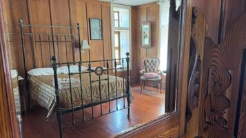 1 غرفة نوم وبديكورات فريدة لكل غرفة وطراز فريد لكل وحدة