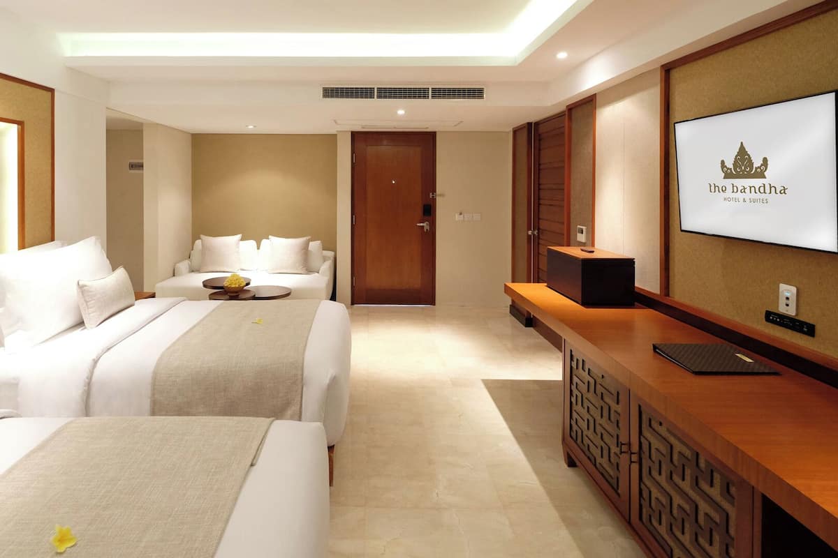 Minibar, in-room safe, desk, blackout curtains
