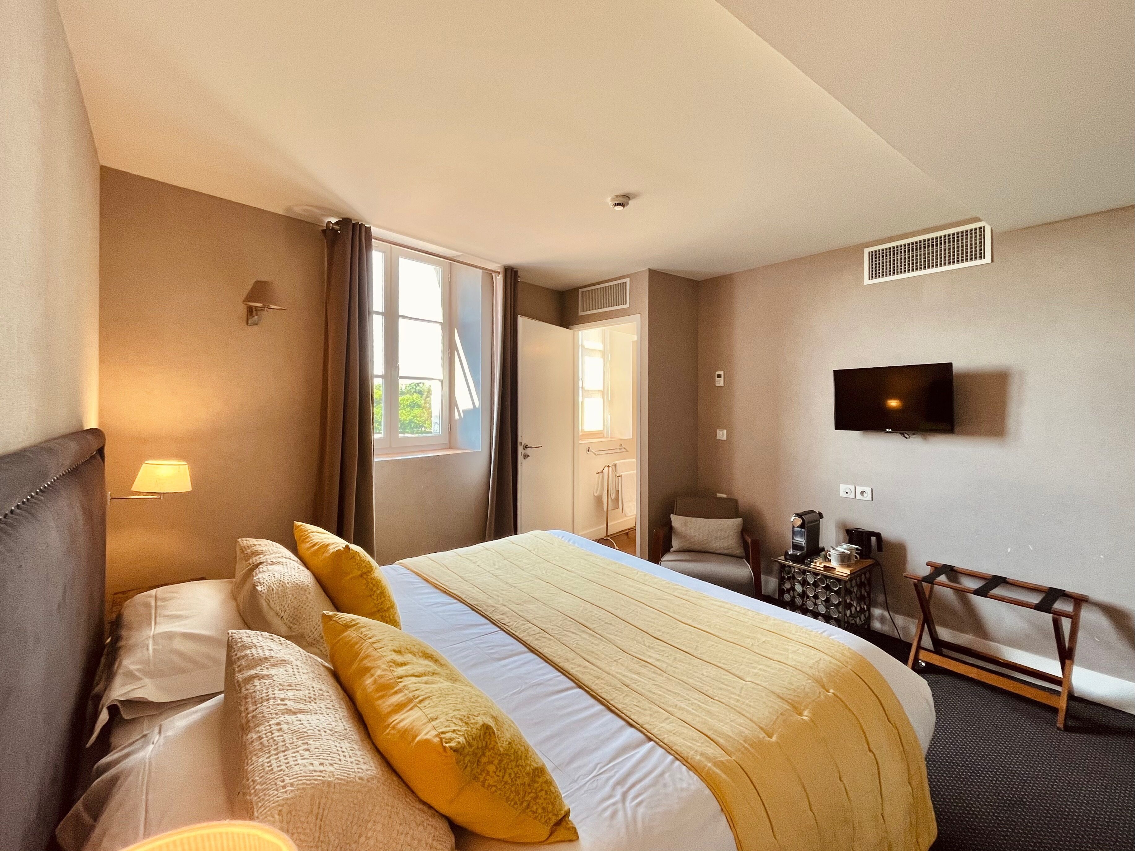 prestige twin room | 1 bedroom, premium bedding, memory-foam beds, individually decorated