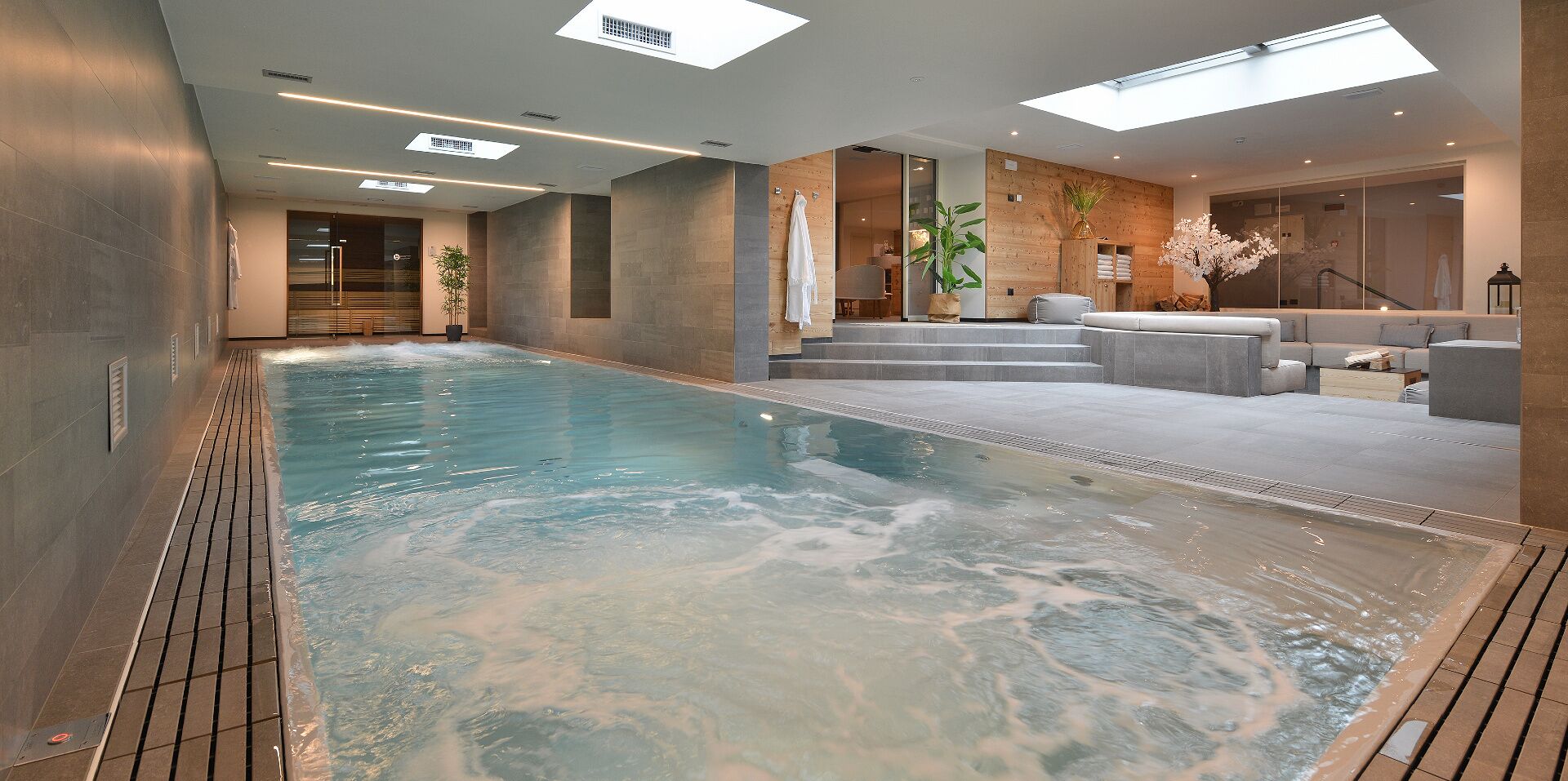 couples treatment room(s), sauna, hot tub, steam room