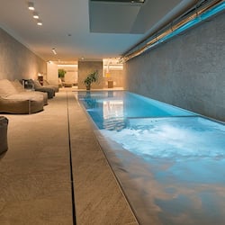 Indoor pool, pool loungers