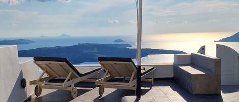 Villa | Private spa tub