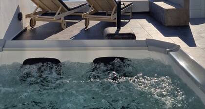 Karpimo Horizon - Caldera View with private hot tub