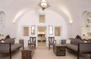 Villa | Living room - Karpimo Horizon - Caldera View with private hot tub (Santorini)