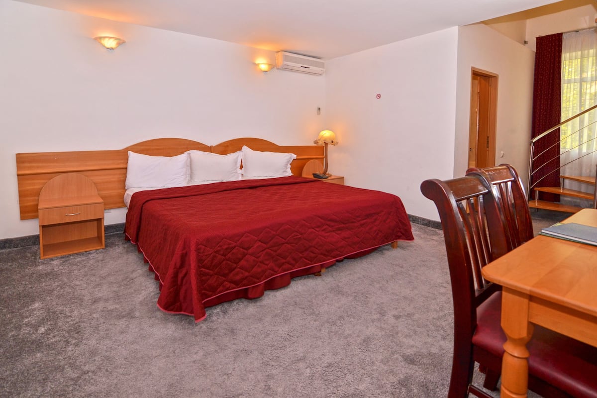 Honeymoon appartement, 1 slaapkamer | Een minibar, een kluis op de kamer, gratis wifi