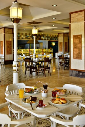 Petit déjeuner buffet compris tous les jours